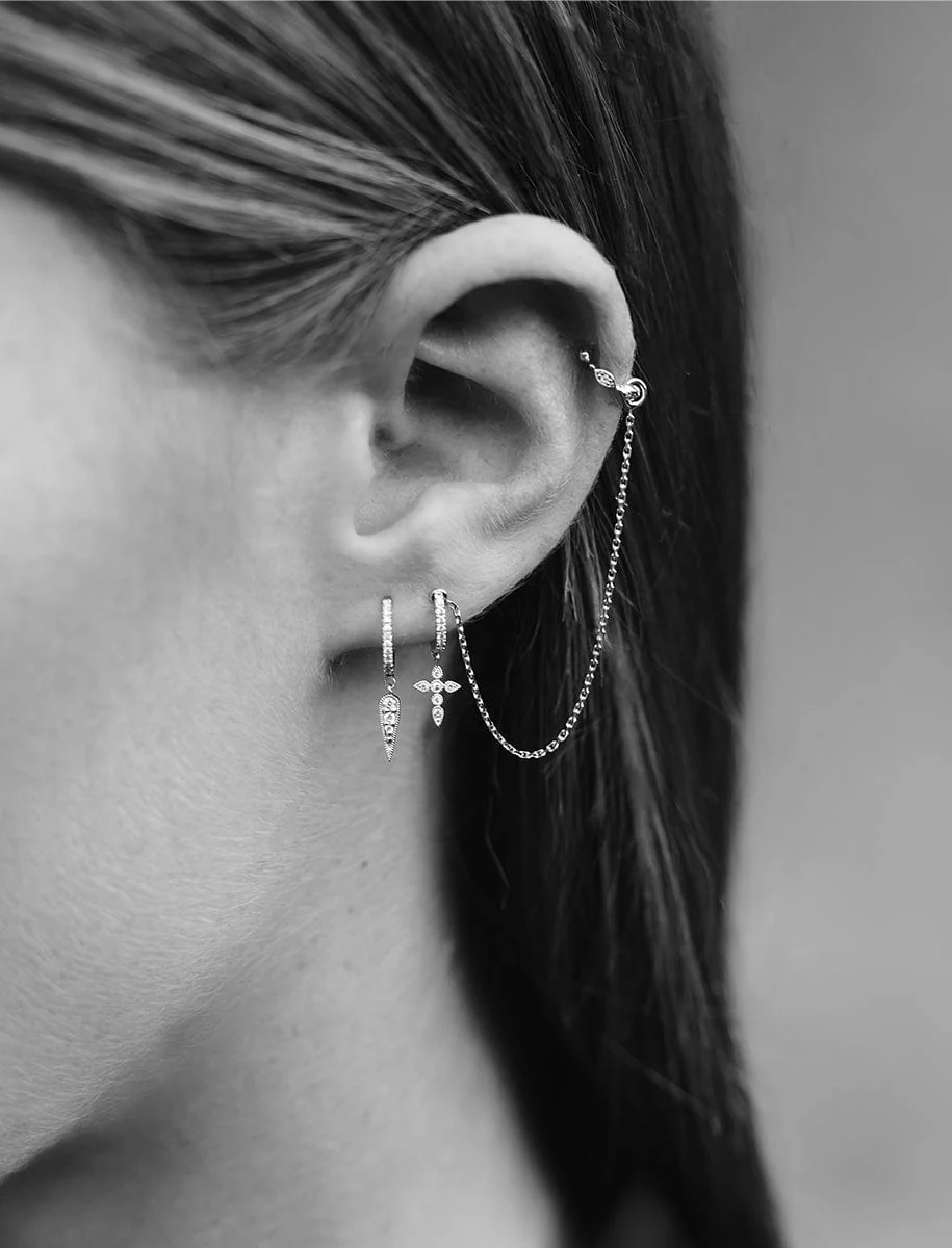 Boucle unique Yasmine Bague d'oreille or et diamants – Image 2